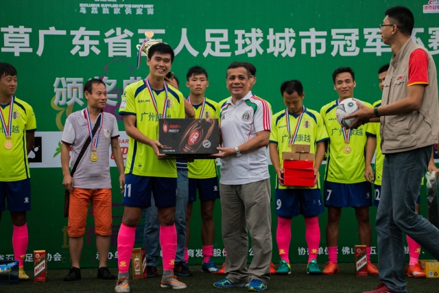 体育时评：别让功利主义毁掉中国足球的未来