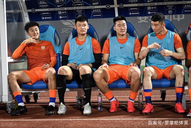 广厦队公告：赵岩昊肋骨骨折 预计将休战4-6周